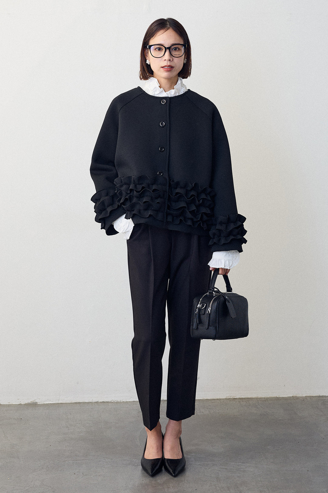 [予約/SET]ローズモチーフフリルカラーシャツ+フリルティアードボンディングクロップドコート+タックテーパードパンツ(3set)