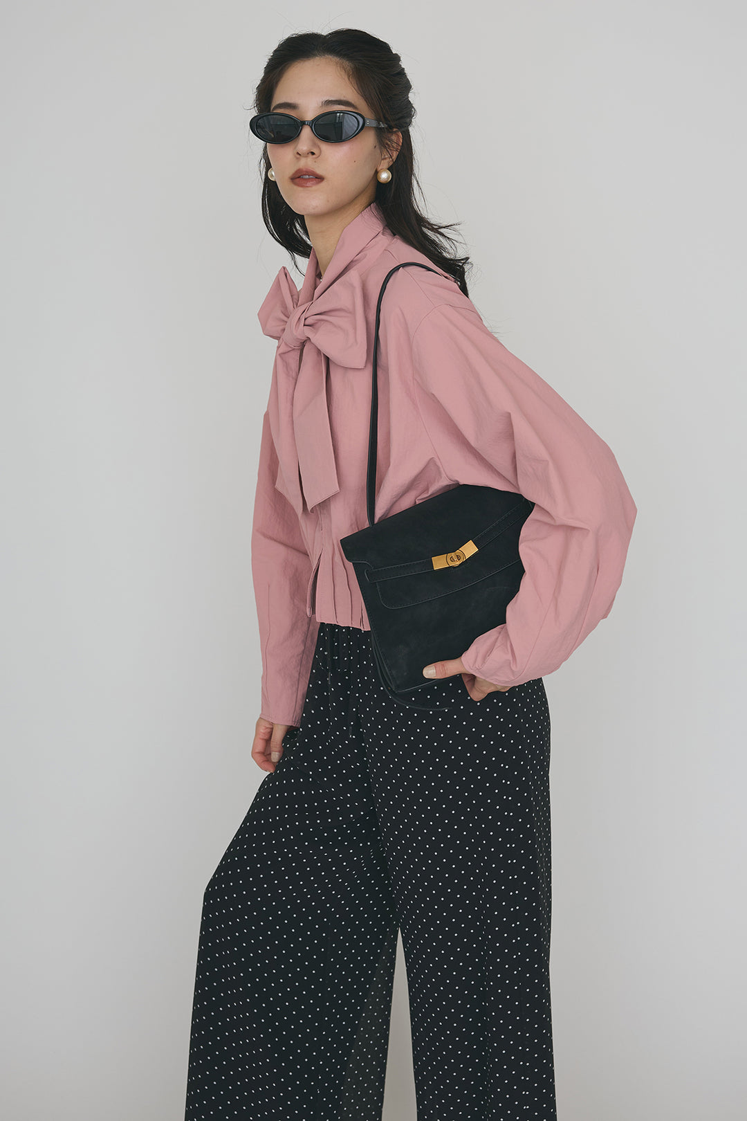 [予約/SET]フロントファスナーヘムタックボウタイブラウス+シアードットリラックスパンツ(2set)