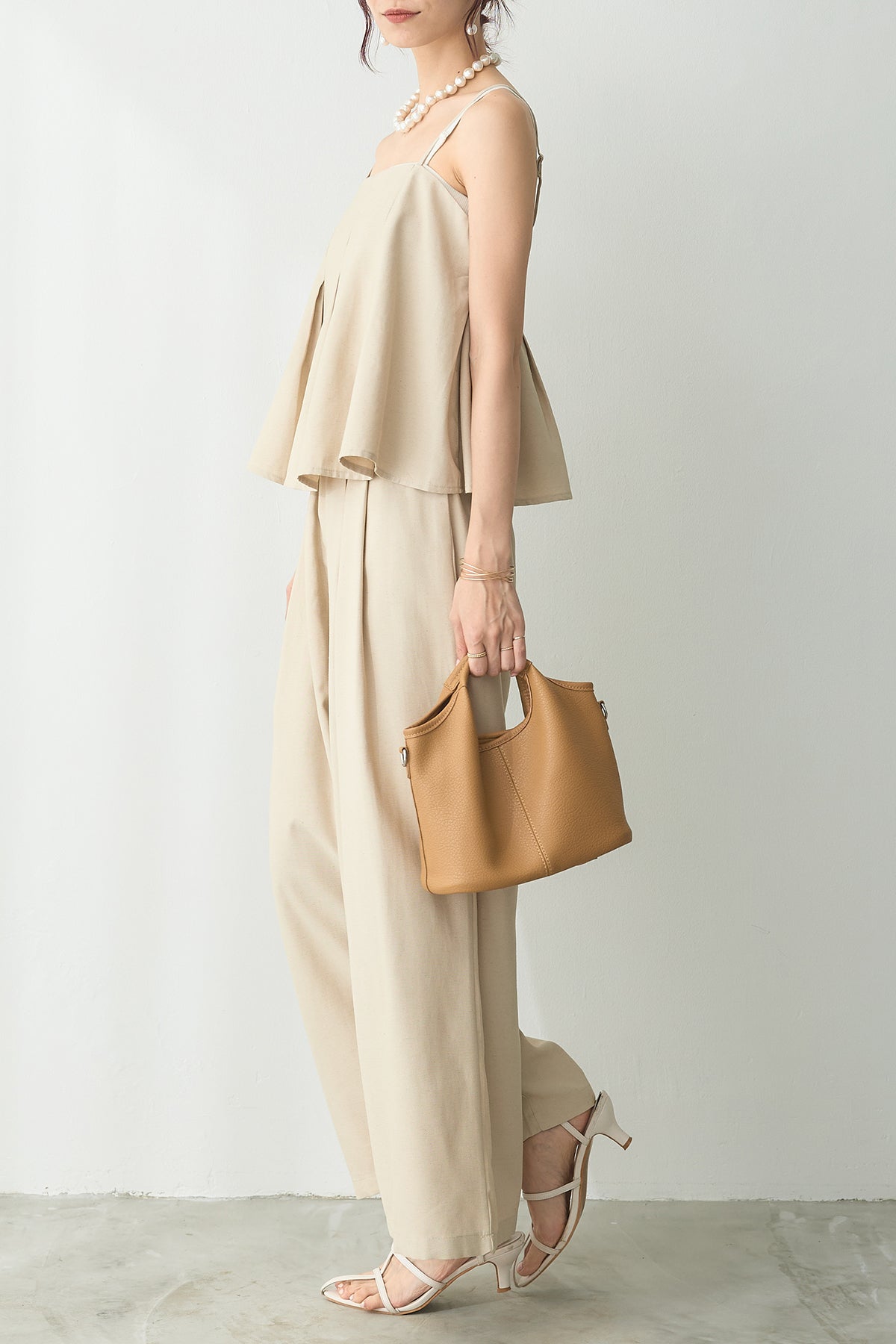 ナツ 予約]タックキャミ×リラックスパンツセットアップ – Frene