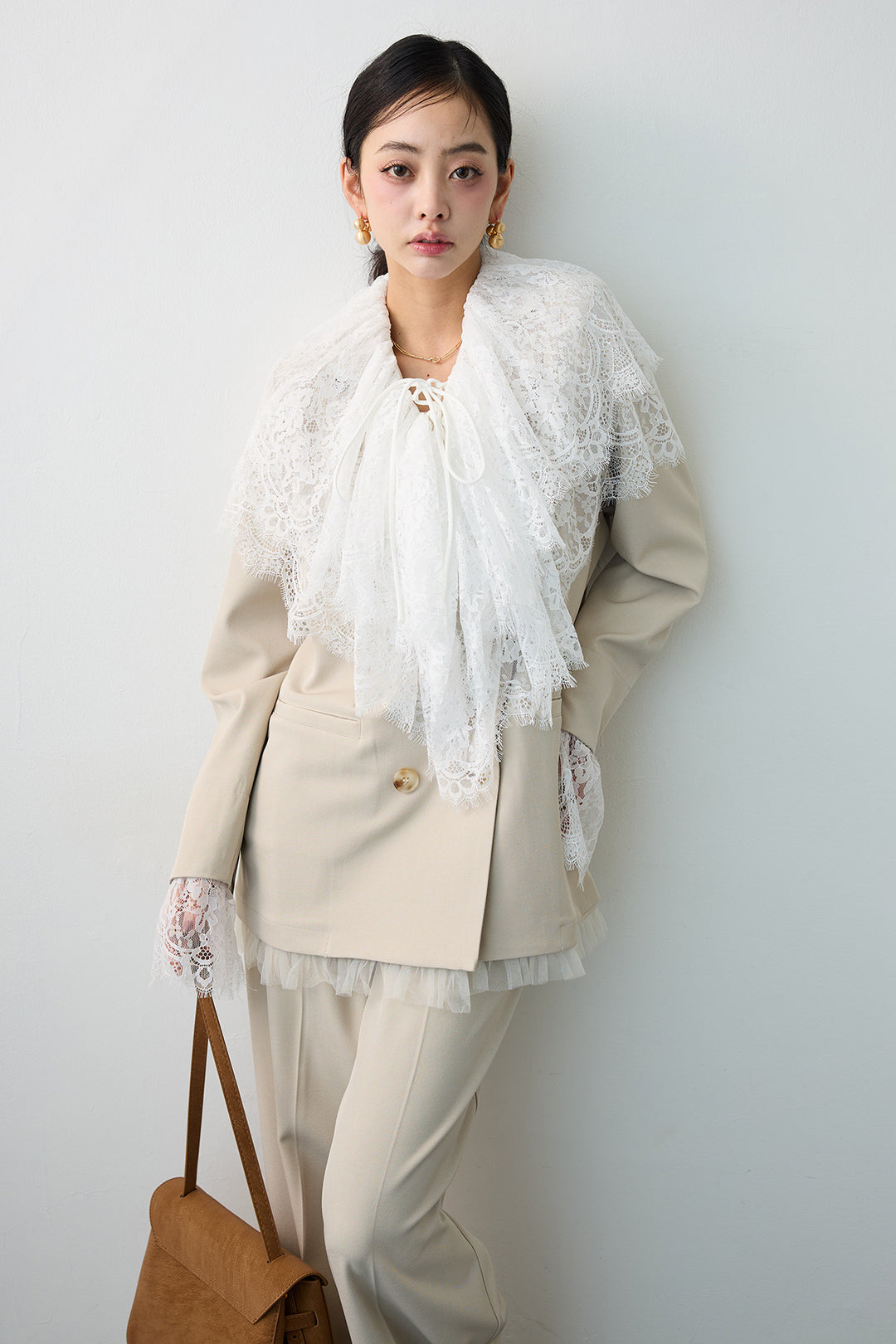 [予約]繊細レースレースアップフリルブラウス