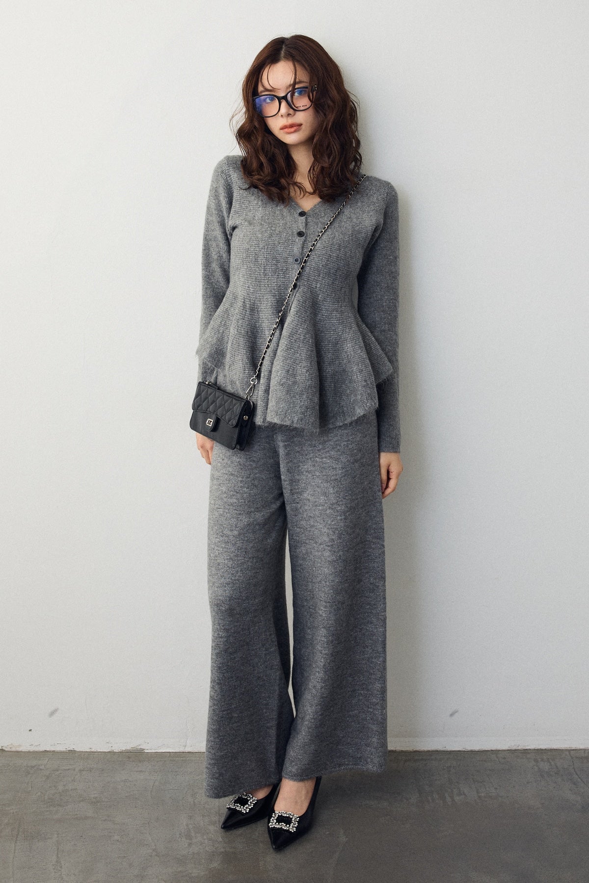 予約]美ラインペプラムニットセットアップ – Frene