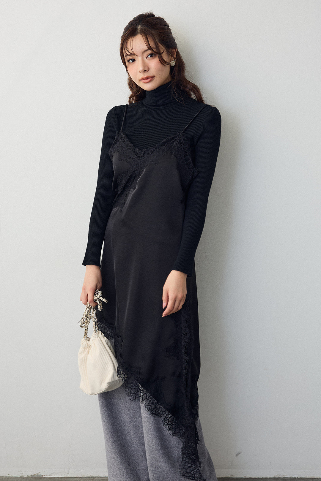 [予約]アシメデザインサテン×レースキャミ