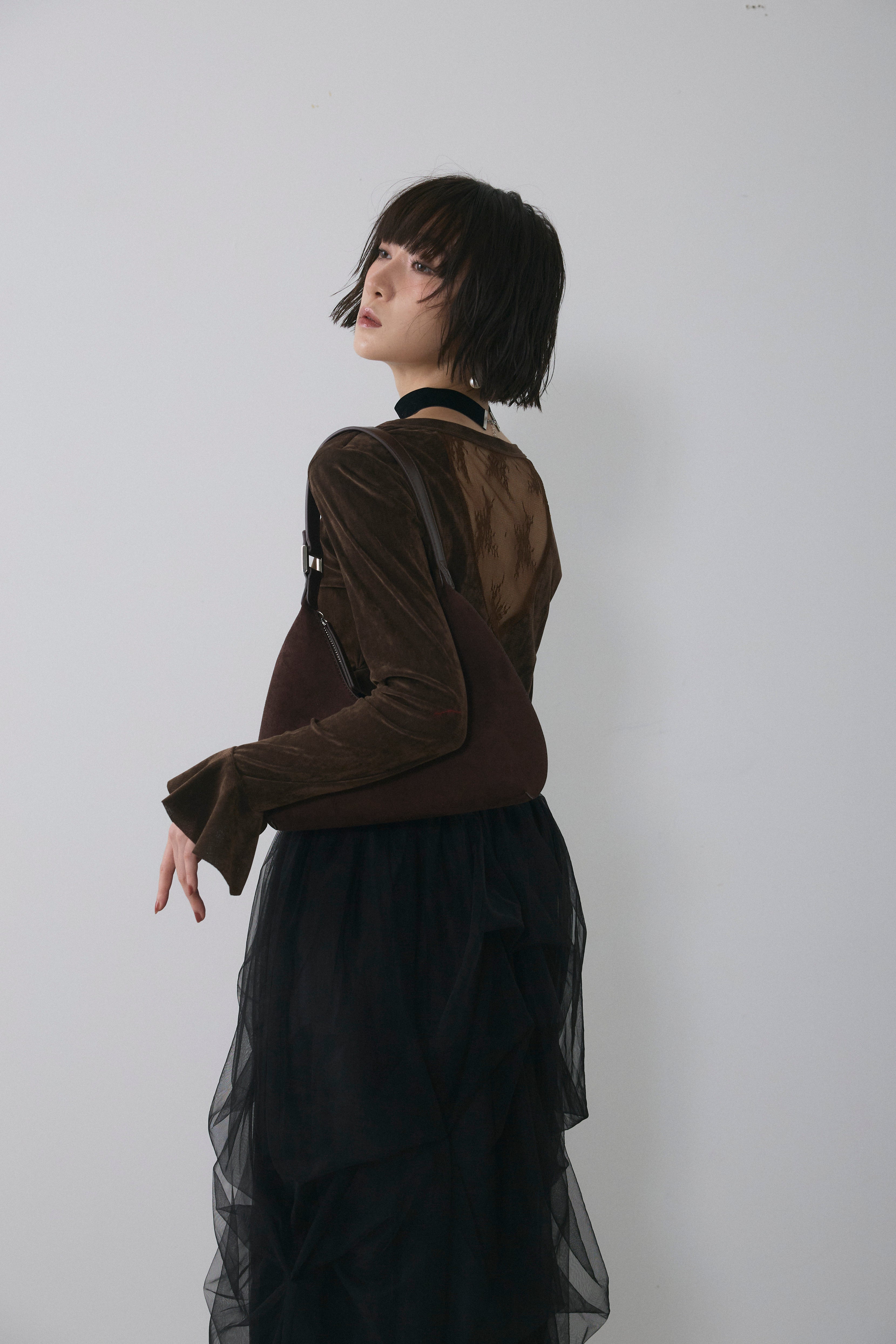 予約]バックレースベロアトップス – Frene