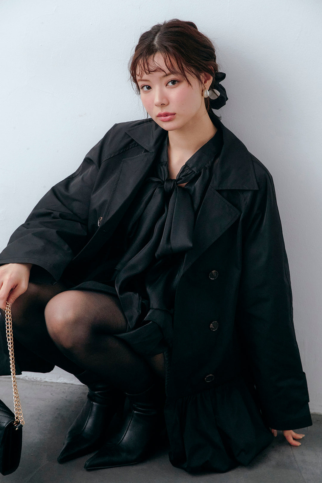 [予約/SET]フロントBIGリボンティアードエアリーチュニック+バルーンヘムミディ丈トレンチコート+メランジニットショートパンツ(3set)