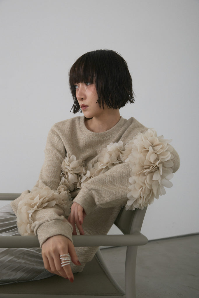 [予約]フラワーモチーフ×ビジューデザインニット