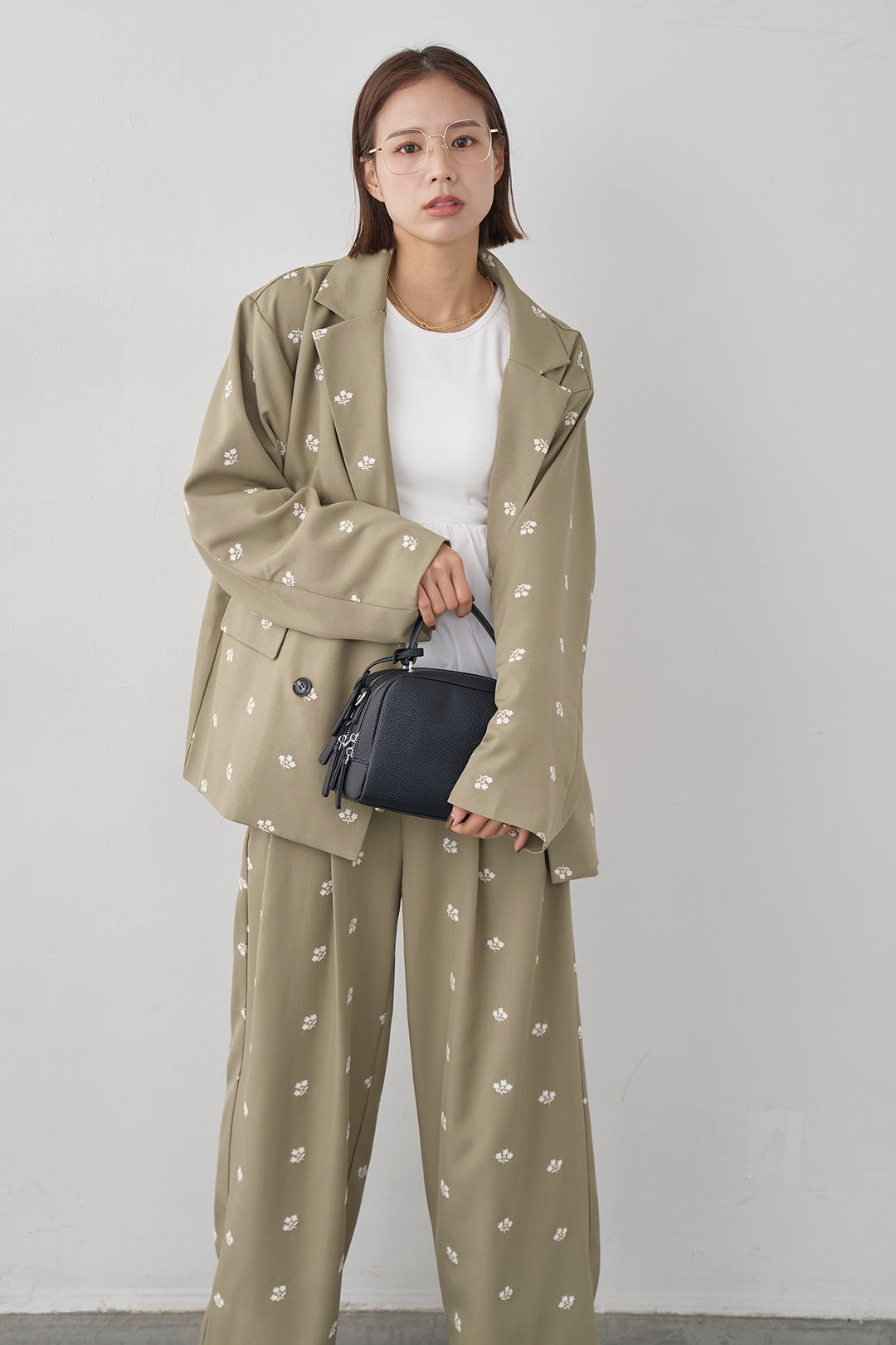 [予約/SET]フラワー刺繍ツイルテーラードジャケット+フラワー刺繍ツイルストレートパンツ(2set)