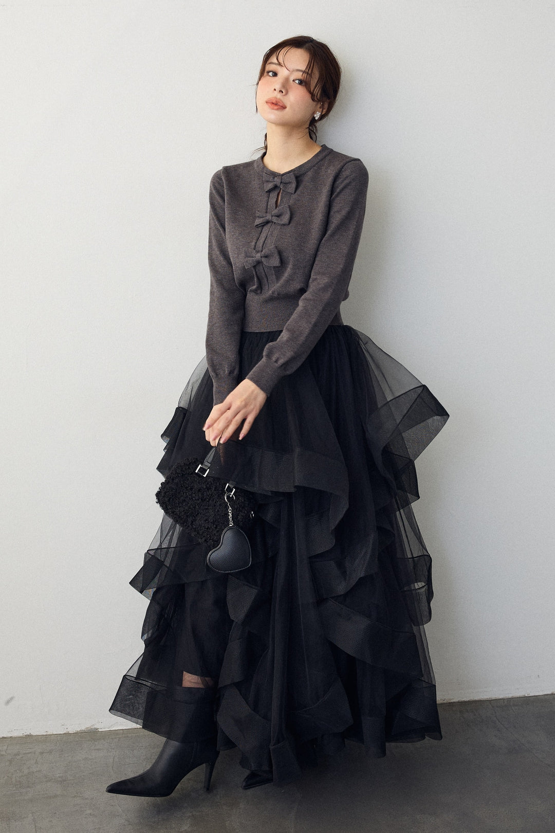 [予約/SET]フロントリボンモチーフカーデ+ランダムフリルティアードボリュームスカート(2set)