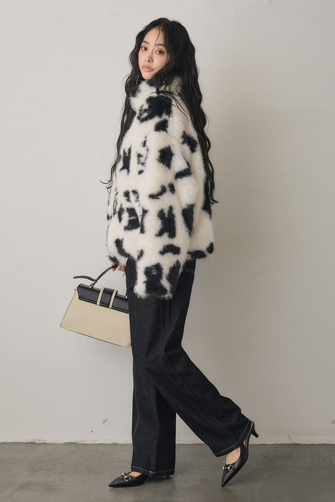 [予約/SET]COW柄スタンドファーライクコート+ウエストアシメデニムパンツ(2set)