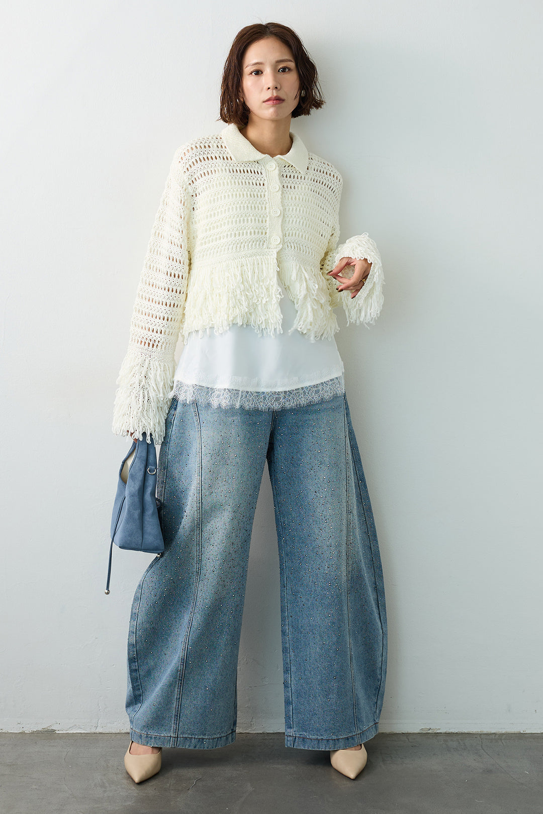 [予約/SET]繊細レースサテンキャミ+メッシュフリンジクロップドニット+スパークルラインストーンカーブデニム(3set)