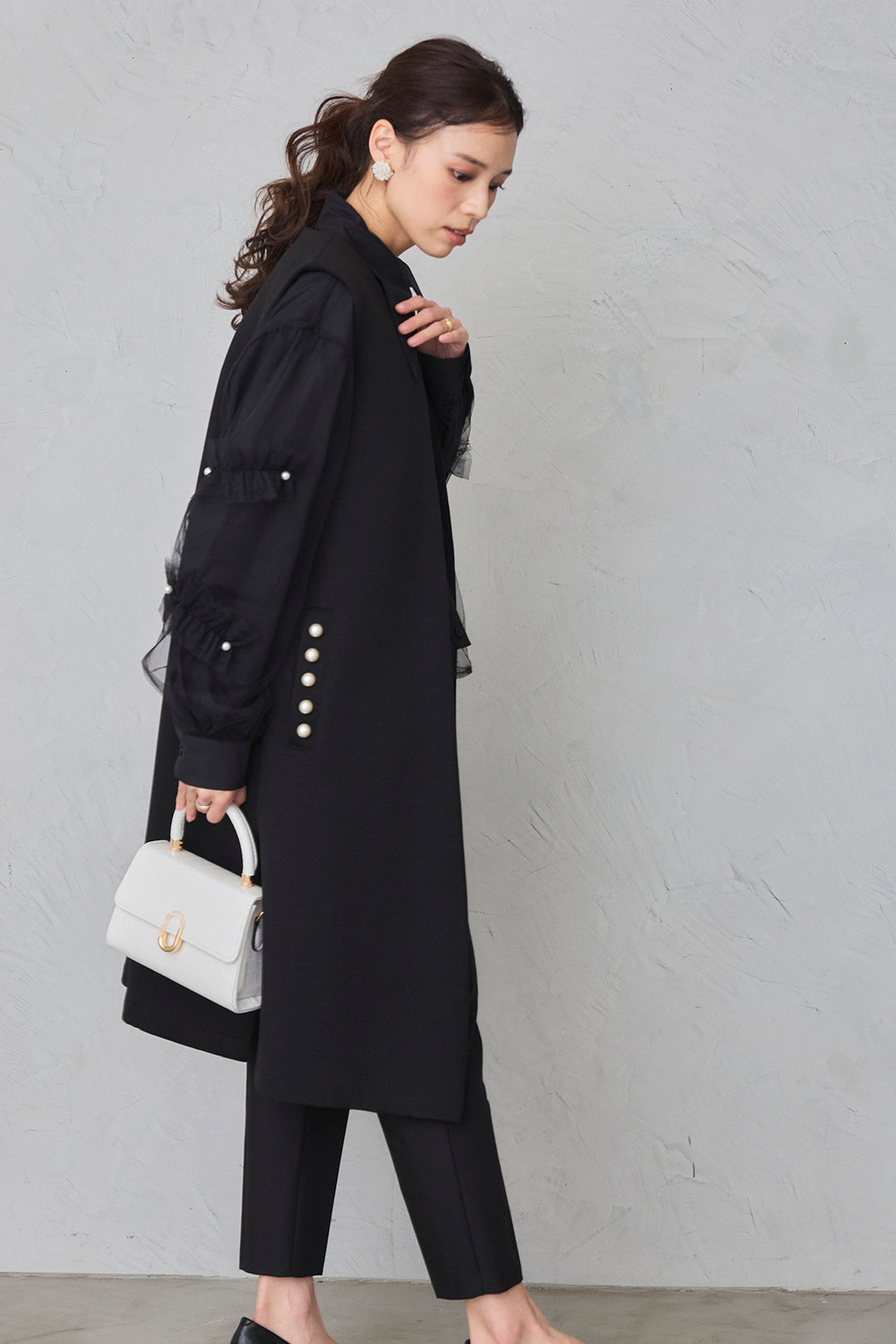 [予約/SET]チュールレイヤードパールシャツ+ポケットパール付きボンディングロングベスト+タックテーパードパンツ(3set)