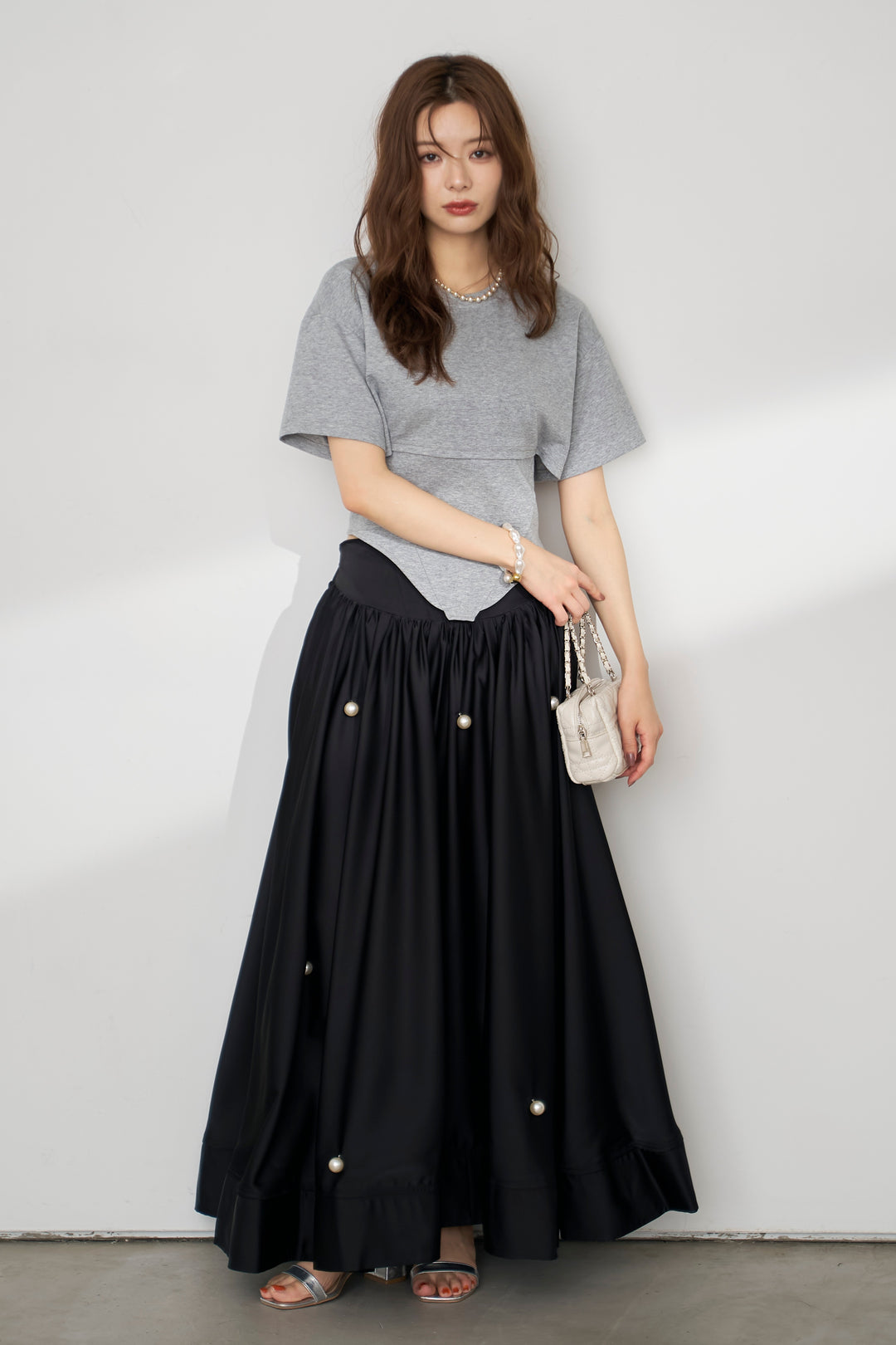 [予約/SET]バックレースアップTシャツ+ビッグパールデコレーションボリュームフレアスカート(2set)