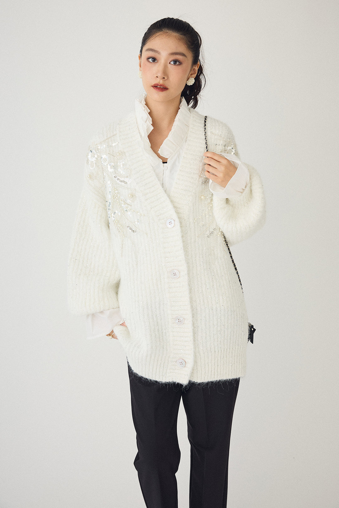 [予約/SET]ビーズフラワースパンコールシャイニーニットカーデ+タックテーパードパンツ(2set)