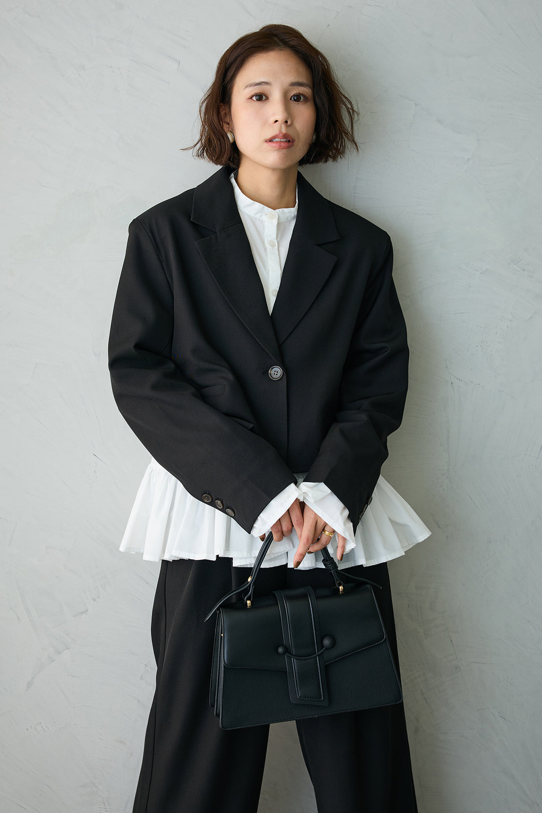 [予約/SET]フリルヘムスリーブブラウス+クロップドマニッシュシンプルジャケット+ツイルシンプルストレートパンツ(3set)