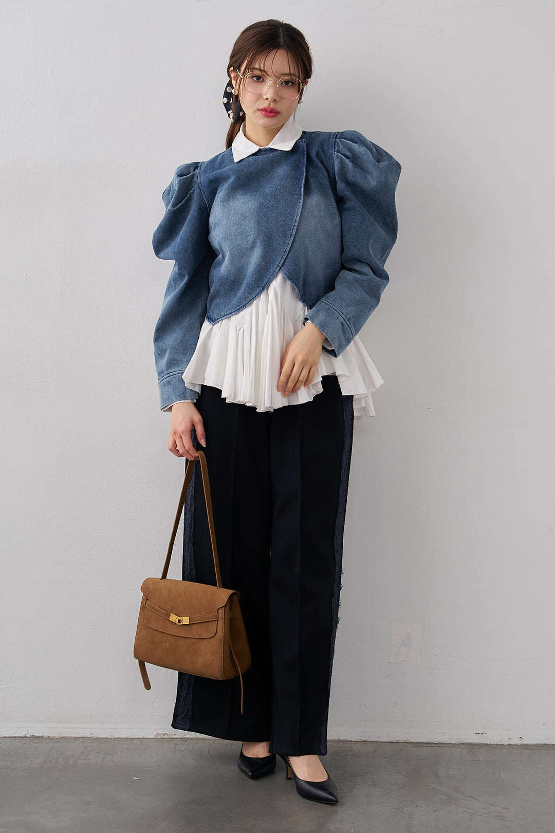 [予約/SET]パネルフレアヘムシャツ+パフスリーブショートデニムジャケット+サイドレースWフェイスカットソーパンツ(3set)