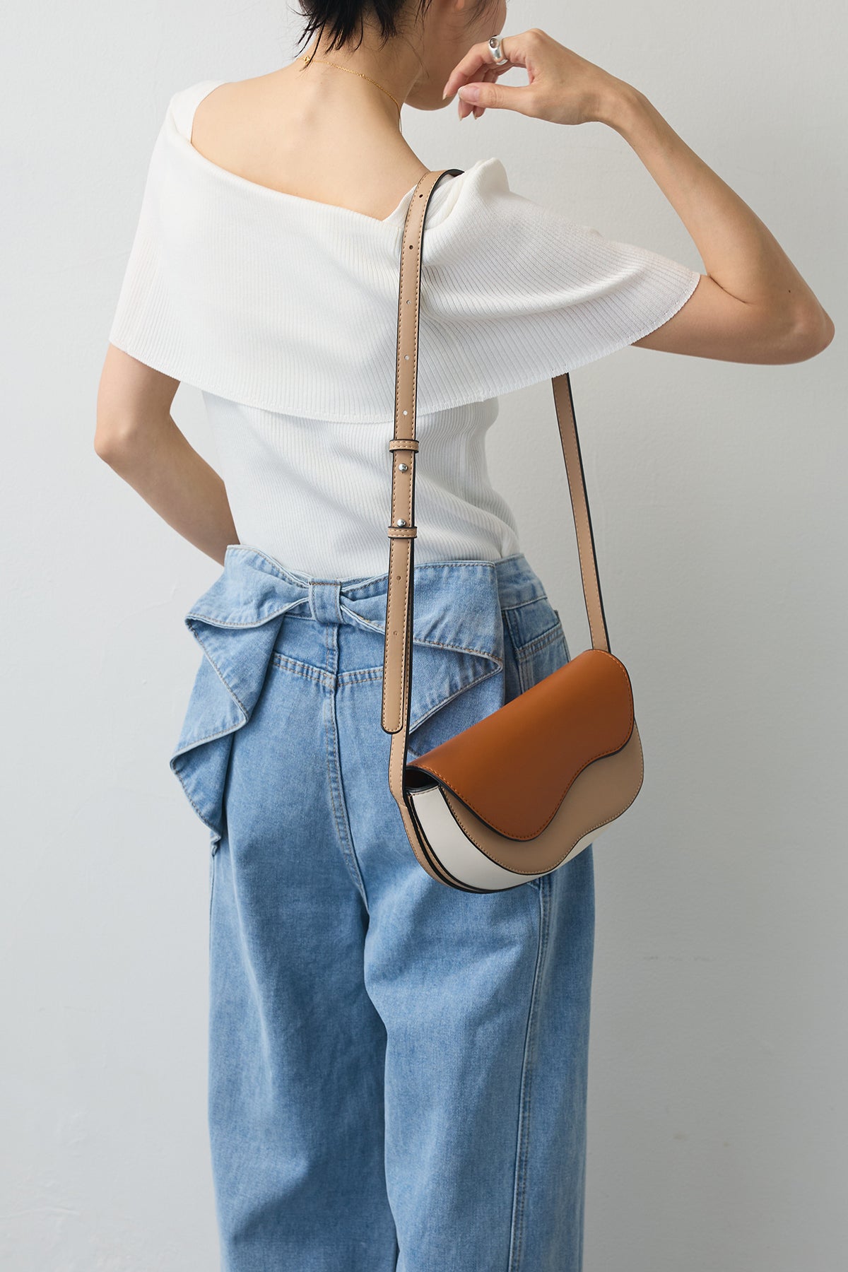 Frene バックリボンデザインデニムパンツ 予約]バックリボンデザインデニムパンツ – Frene