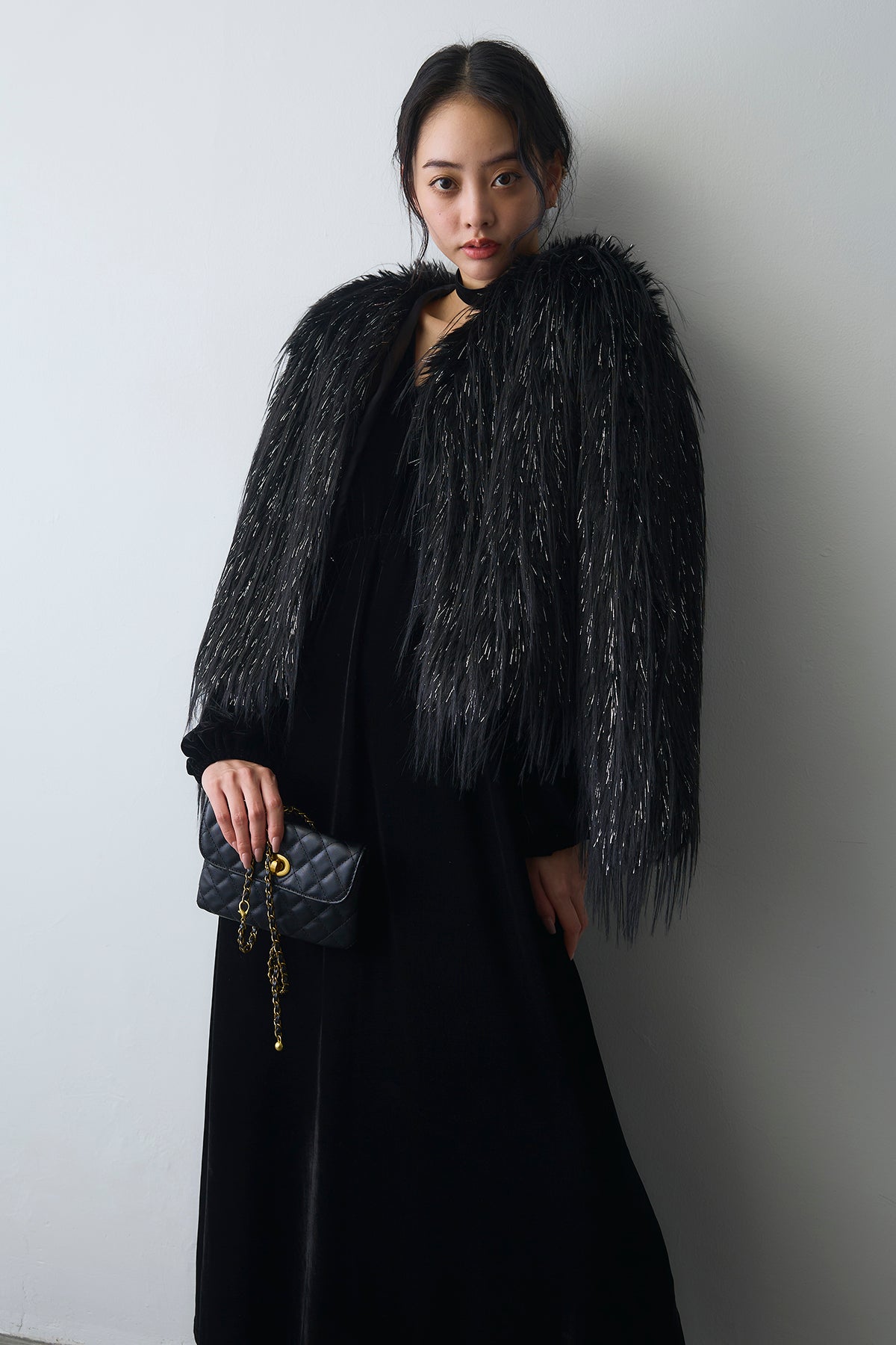 予約]シャイニーロングファーコート – Frene