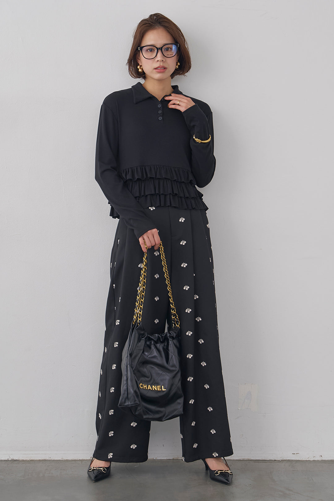 [予約/SET]フリルヘムポロカラープルオーバー+フラワー刺繍ツイルストレートパンツ(2set)