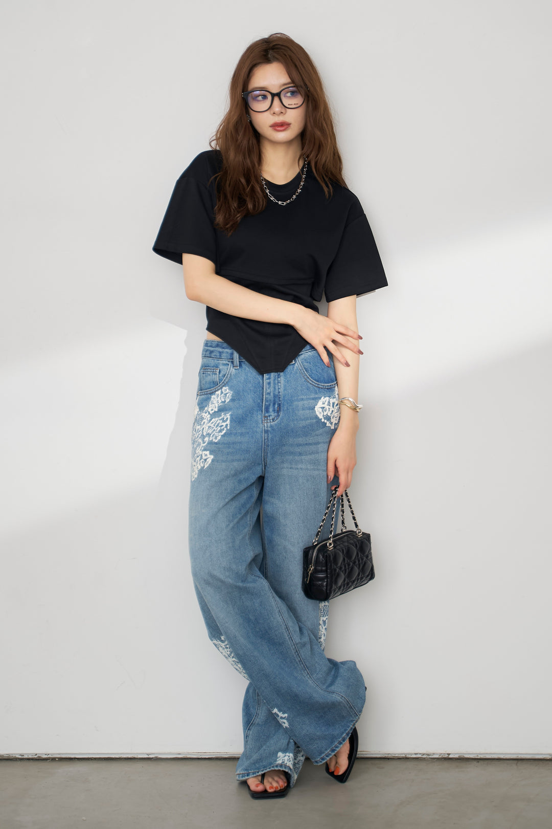[予約/SET]バックレースアップTシャツ+レースプリントデザインデニムパンツ(2set)