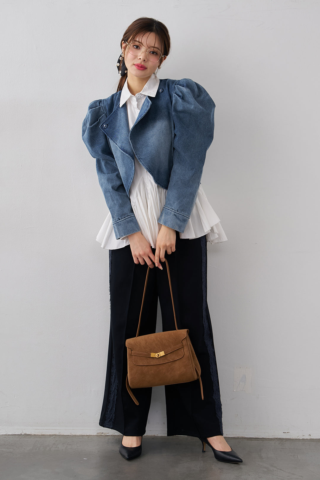 [予約/SET]パネルフレアヘムシャツ+パフスリーブショートデニムジャケット+サイドレースWフェイスカットソーパンツ(3set)