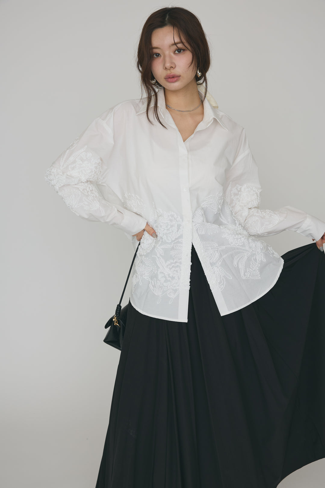 [予約]フラワー刺繍モチーフオーバーシャツ