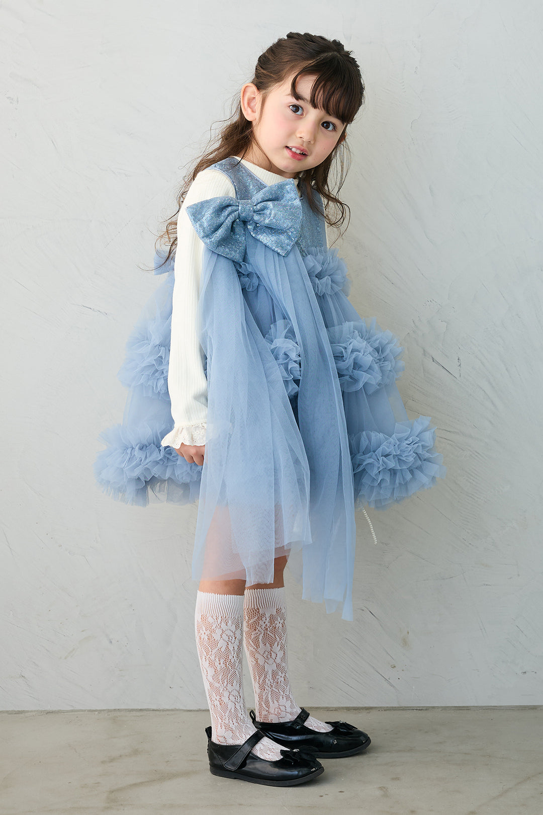 [予約/親子SET][kids]スパンコールリボンホイップチュールワンピセット+フリルヘムスリーブブラウス+クロップドマニッシュシンプルジャケット+ツイルシンプルストレートパンツ(4set)