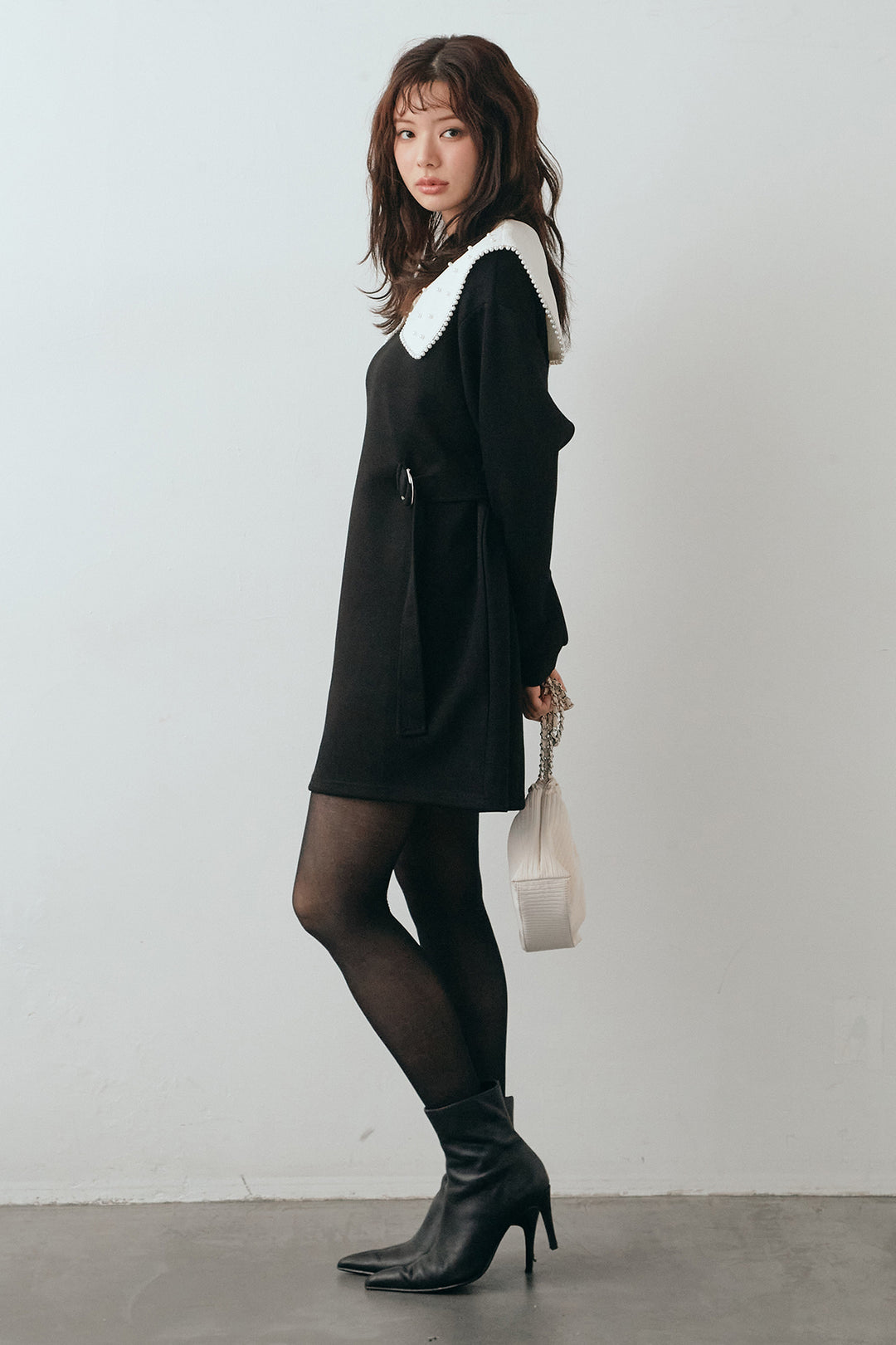 [予約]リボンパールモチーフウエストベルトミニワンピ