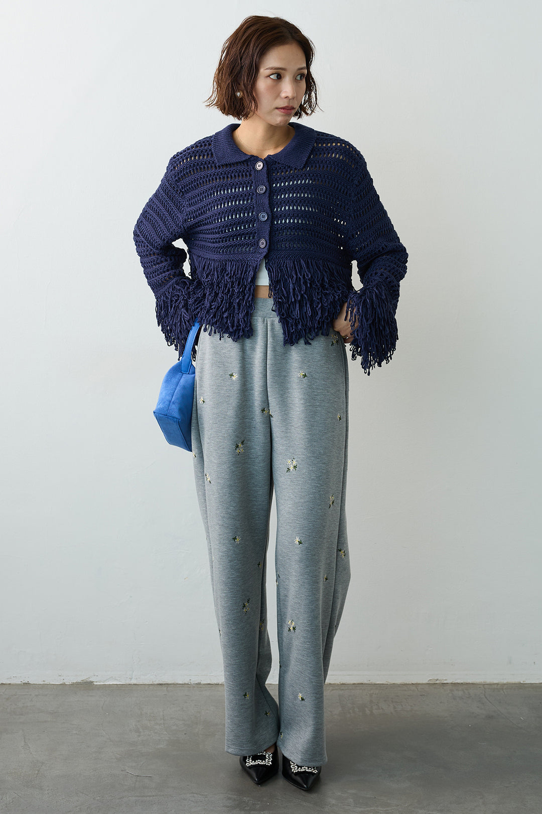 [予約/SET]メッシュフリンジクロップドニット+フラワー刺繍ストレートポンチパンツ(2set)