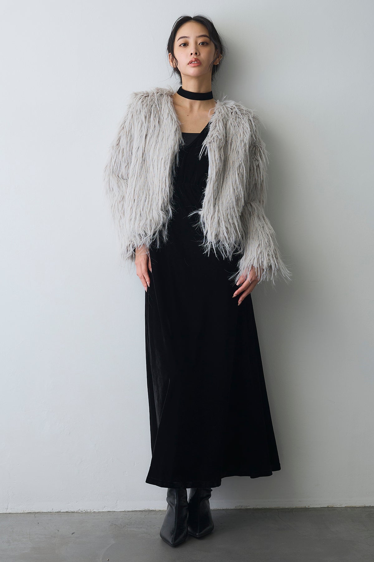 予約]シャイニーロングファーコート – Frene
