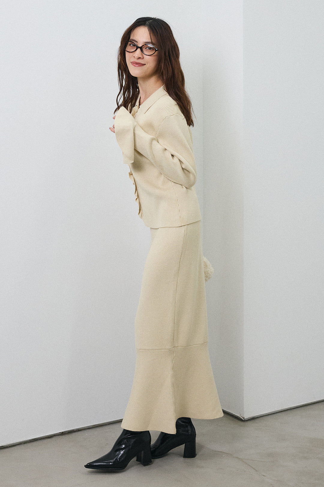 [予約]フロントラッフルデザインニットセットアップ