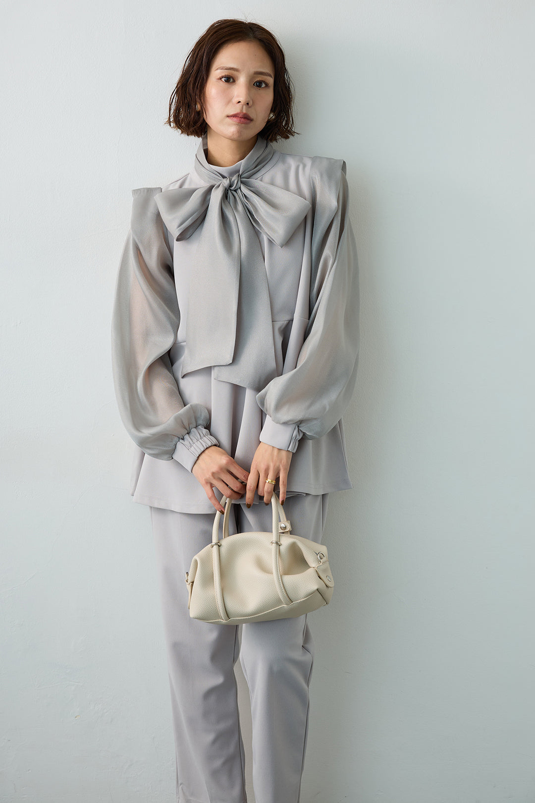 [予約/SET]シアーリボン異素材ドッキングペプラムブラウス+スリムテーパードパンツ(2set)