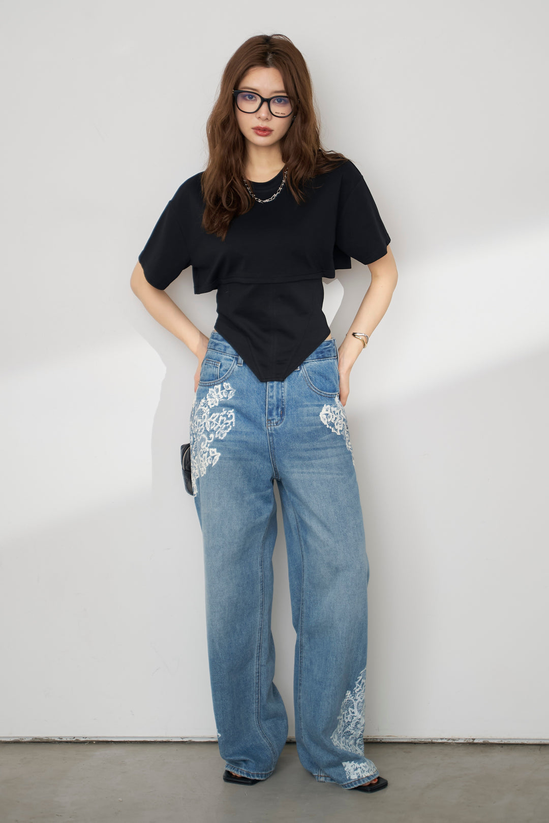 [予約/SET]バックレースアップTシャツ+レースプリントデザインデニムパンツ(2set)