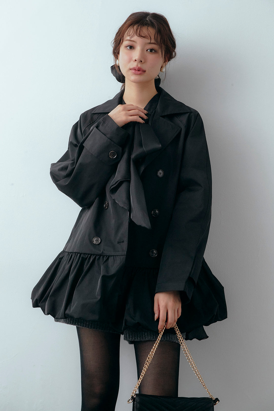 [予約/SET]フロントBIGリボンティアードエアリーチュニック+バルーンヘムミディ丈トレンチコート+メランジニットショートパンツ(3set)