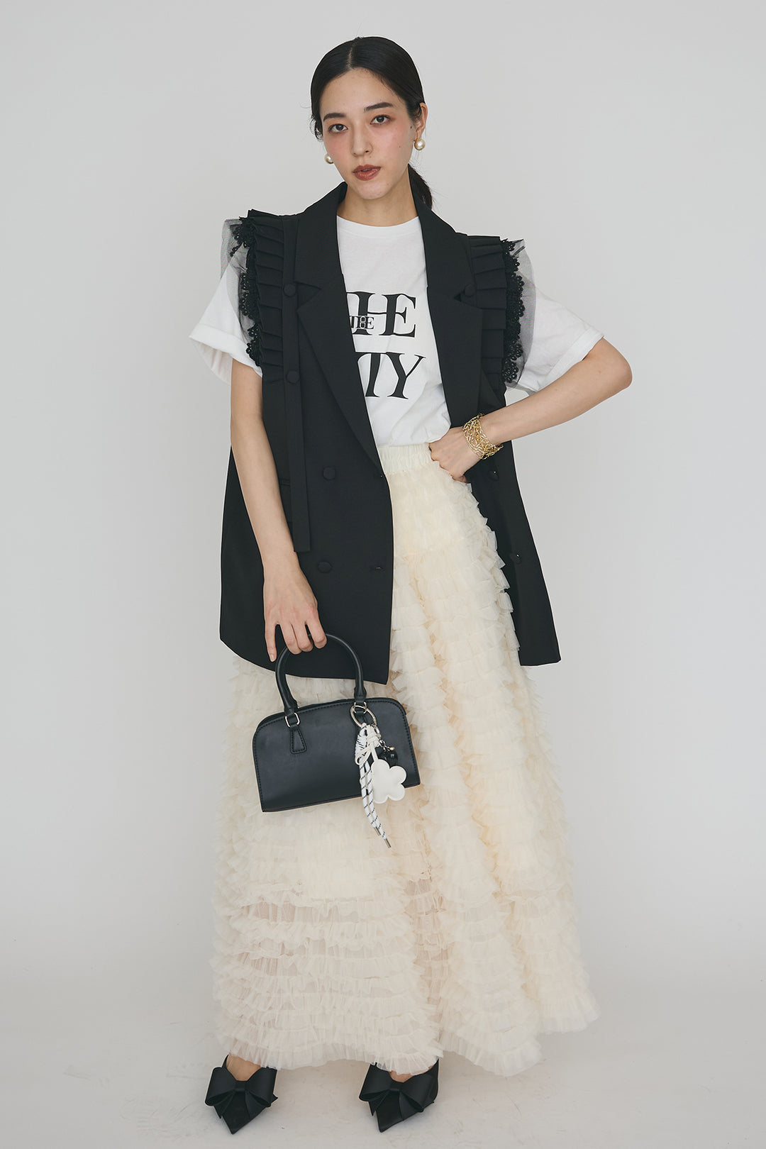 [予約/SET]ThecityロゴTシャツ+フリルショルダーテーラーマニッシュベスト+ホイップチュールティアードスカート(3set)