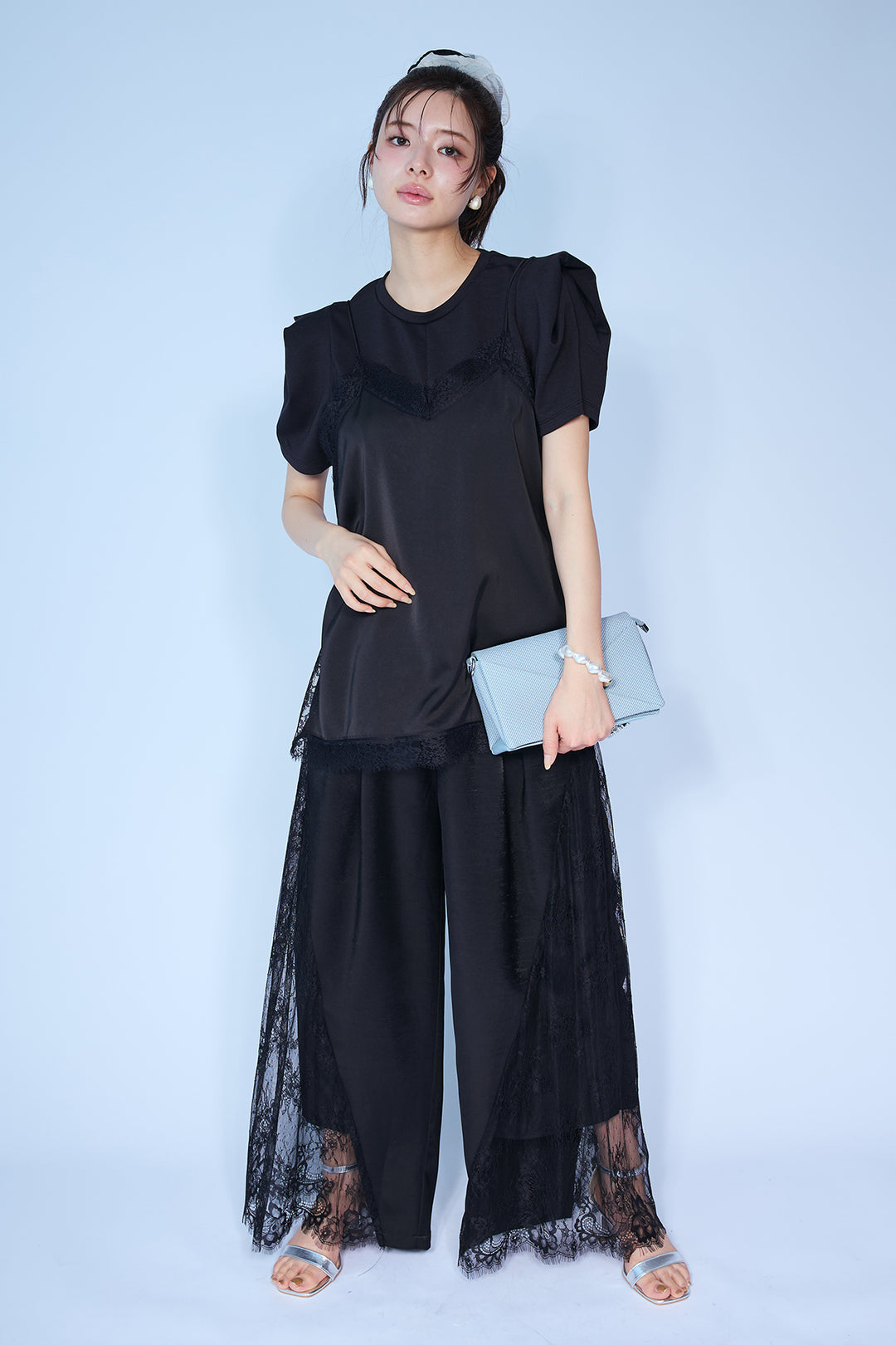 [予約/SET]スクエアショルダーデザインカットトップス+マットサテンレースキャミソール+サイドレースデザインリラックスパンツ(3set)