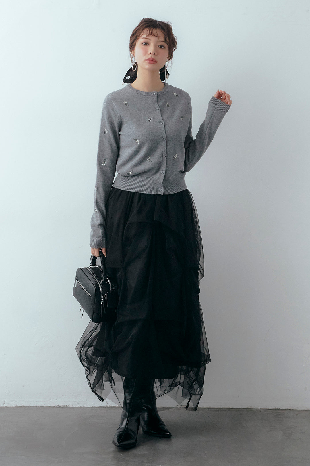 [予約/SET]ニュアンスフラワー刺繍クロップドニットカーデ+マルチパターンタックチュールスカート(2set)