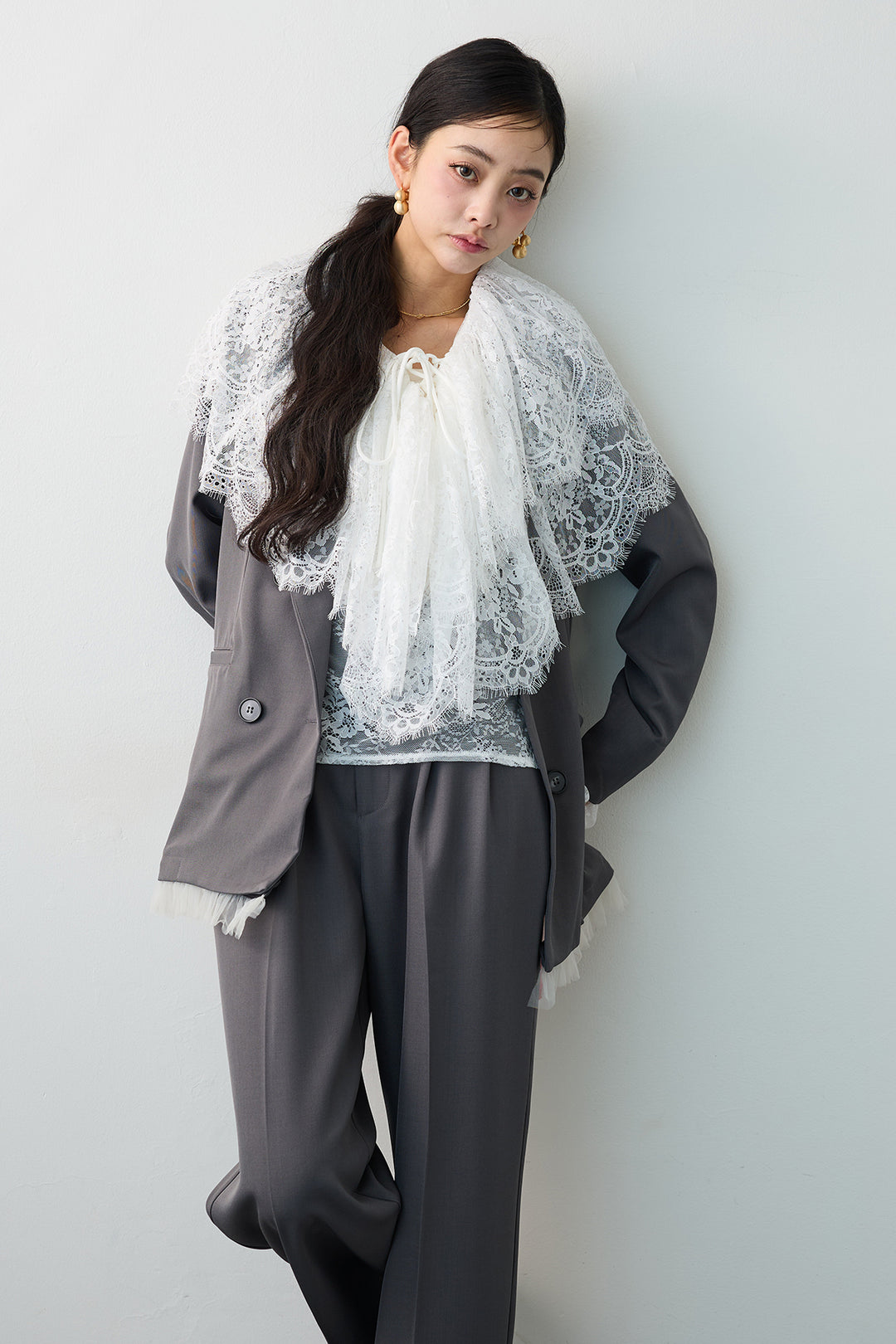 [予約]繊細レースレースアップフリルブラウス
