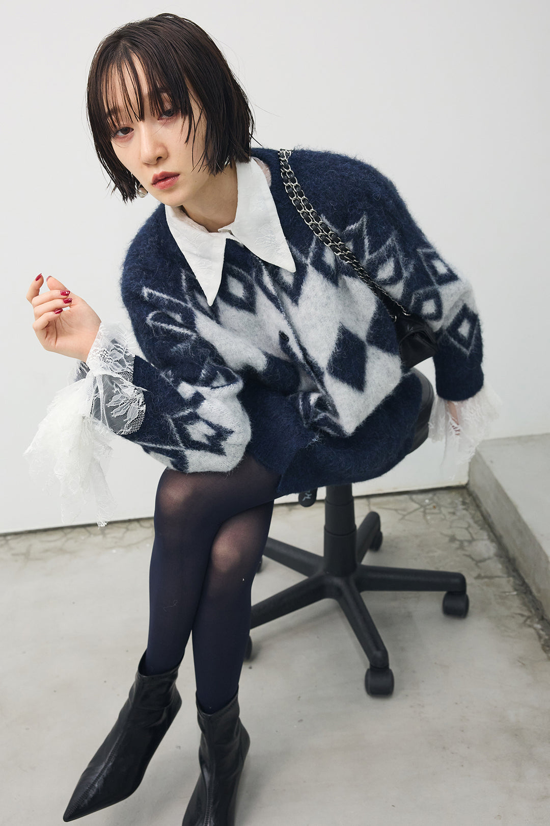 [予約/SET]ロマンティックフレアレースブラウス+ノルディックダイアルーズカーデ(2set)