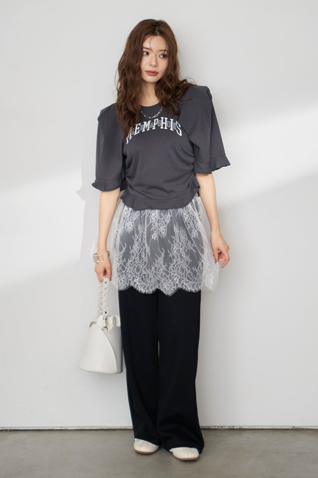 [予約/SET]ロゴパフスリーブデザインTシャツ+繊細レースレイヤードパンツ(2set)