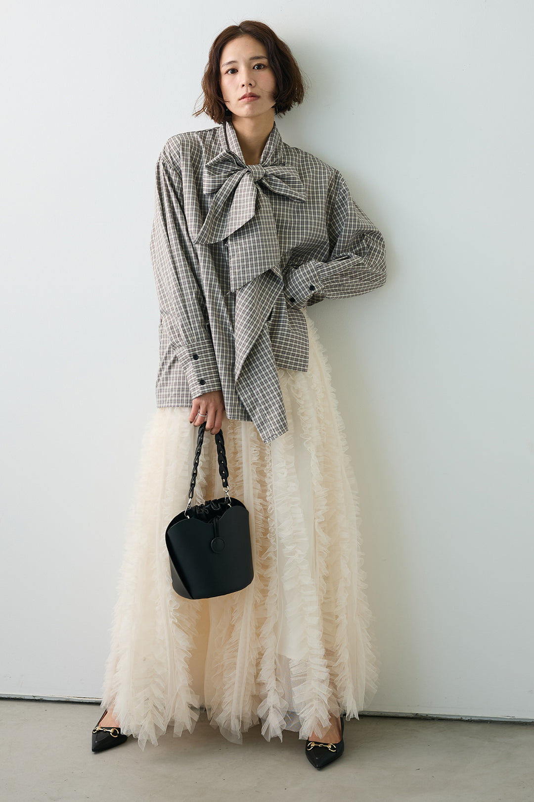 [予約/SET]マルチパターンボウタイアシメシャツ+Iラインホイップチュールスカート(2set)