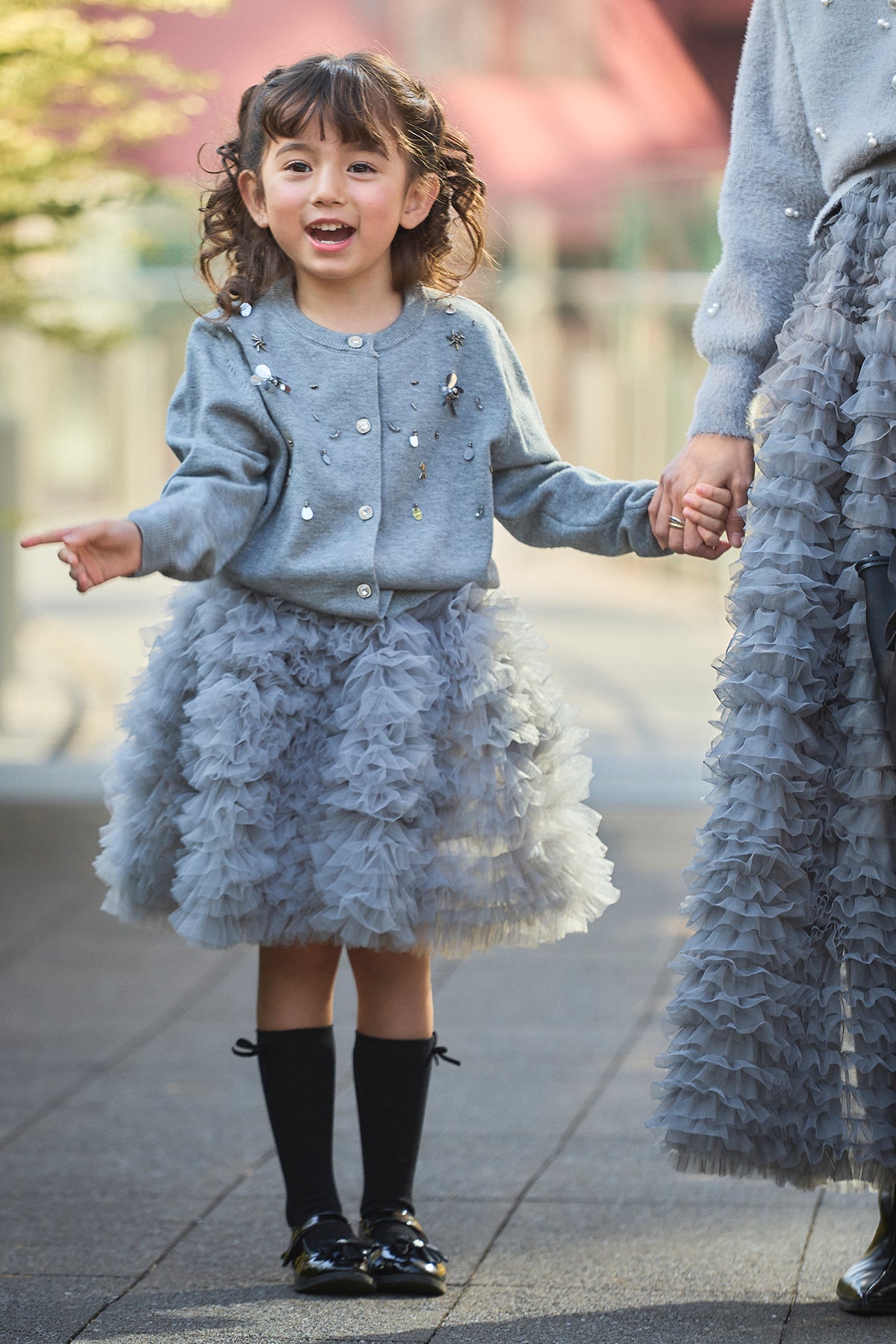 予約]刺繍ビースニットカーデ＋ホイップチュールスカートセット – Frene