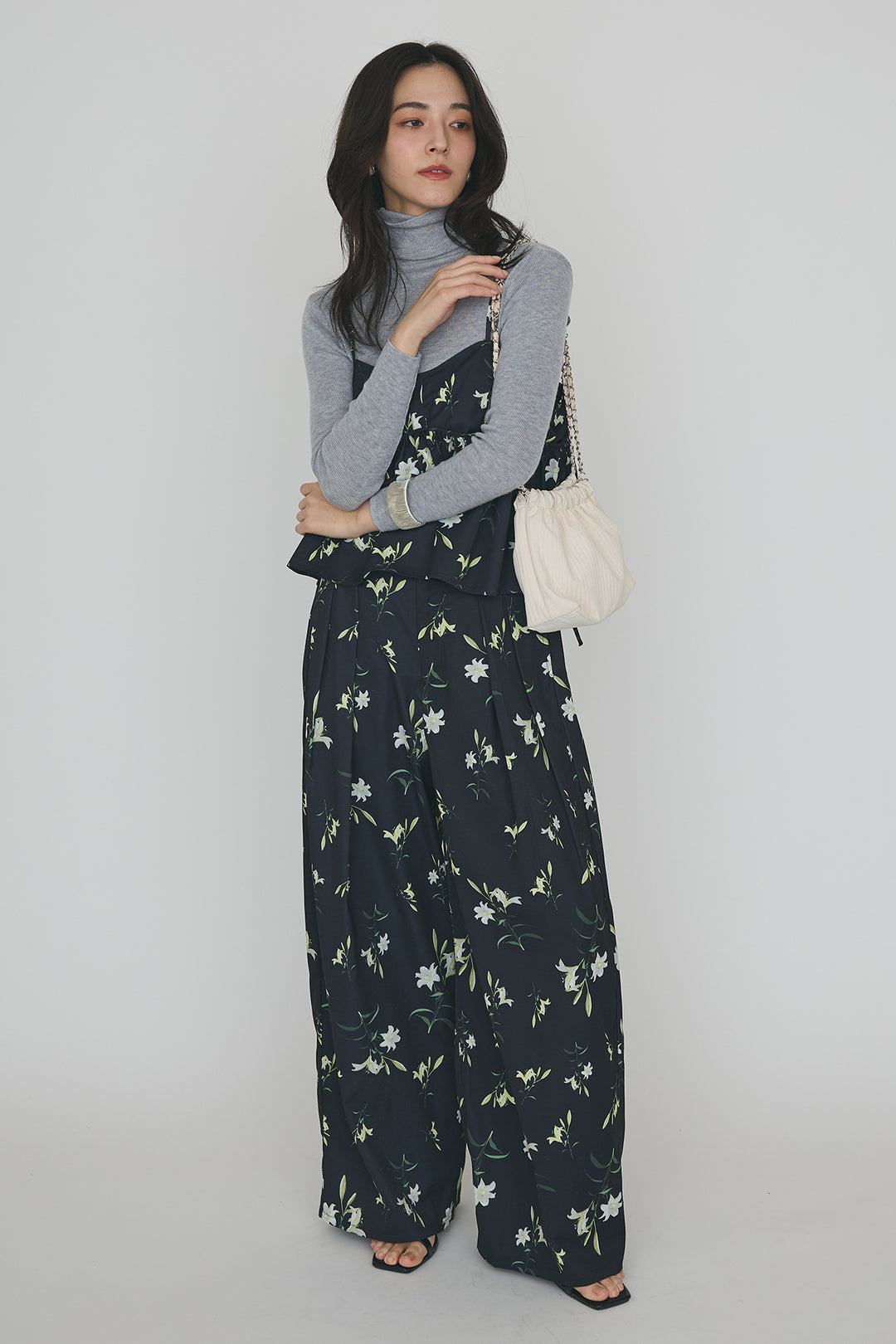 [予約/SET]シックフラワービスチェキャミソール+シックフラワータックワイドパンツ(2set)