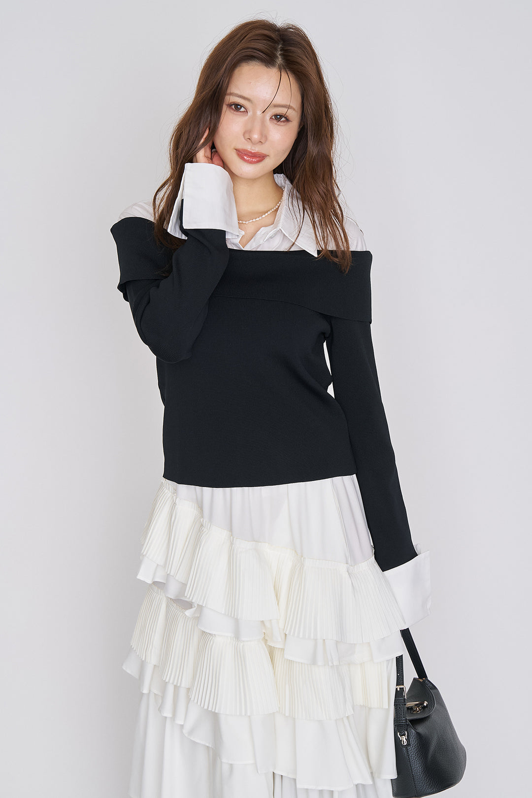 [予約/SET]シャツレイヤードオフショルドッキングニット+アシメプリーツティアードデザインスカート(2set)