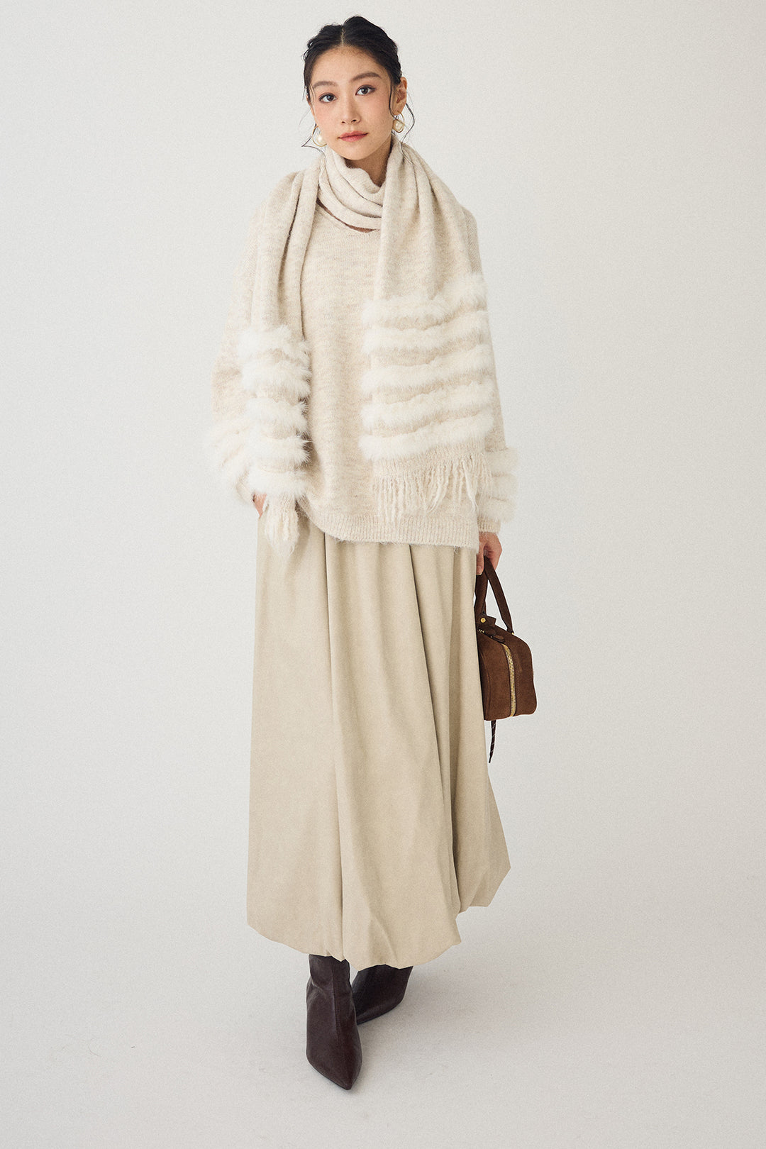 [予約/SET]マフラー付きファーラインデザインニットカーデ+レザーライクバルーンスカート(2set)