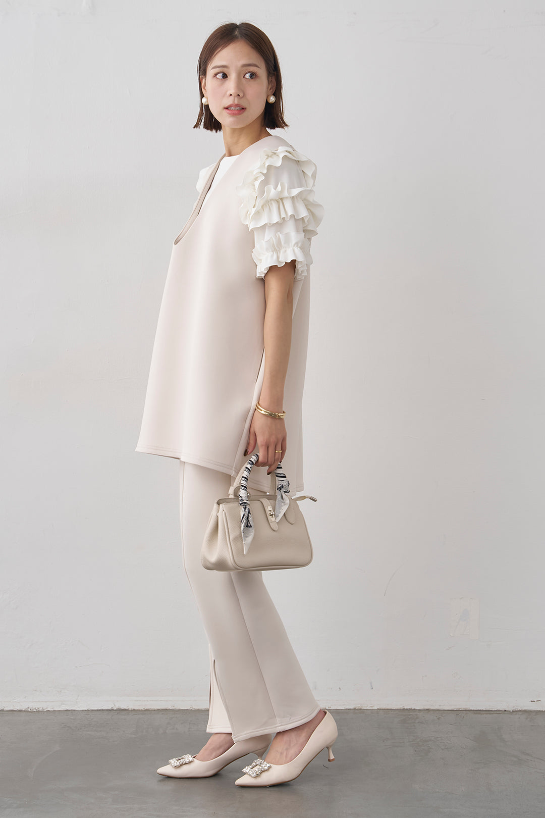 [予約]フリルスリーブプルオーバーブラウス