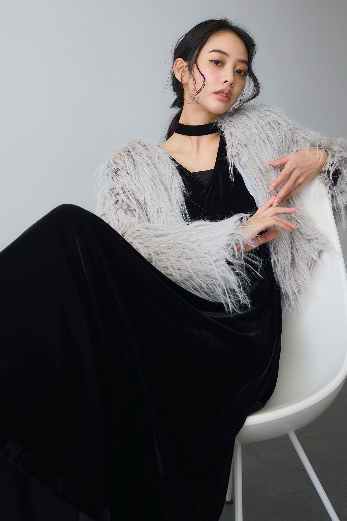 予約]シャイニーロングファーコート – Frene