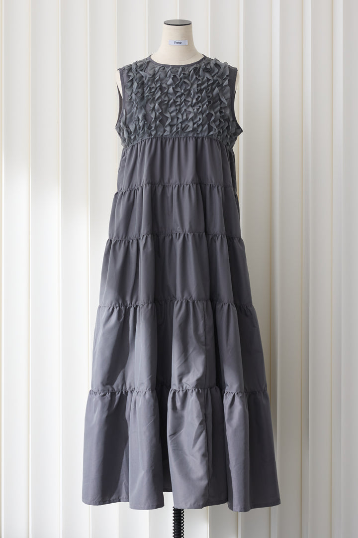 [予約]ホイップフリルティアードノースリワンピ