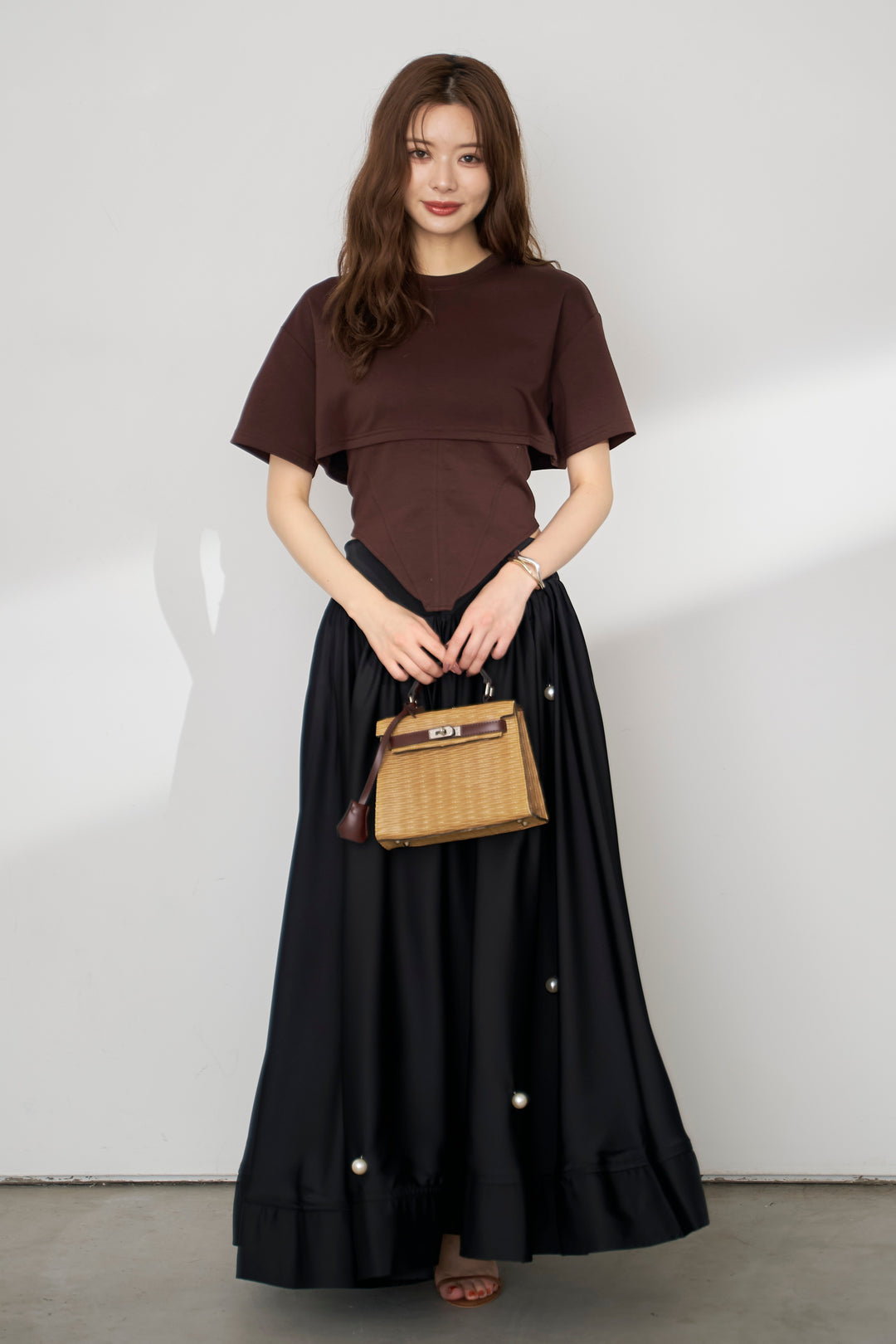[予約/SET]バックレースアップTシャツ+ビッグパールデコレーションボリュームフレアスカート(2set)