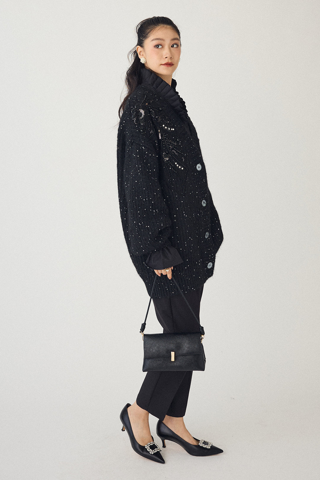 [予約/SET]ダブルプリーツカラーブラウス+ビーズフラワースパンコールシャイニーニットカーデ+タックテーパードパンツ(3set)