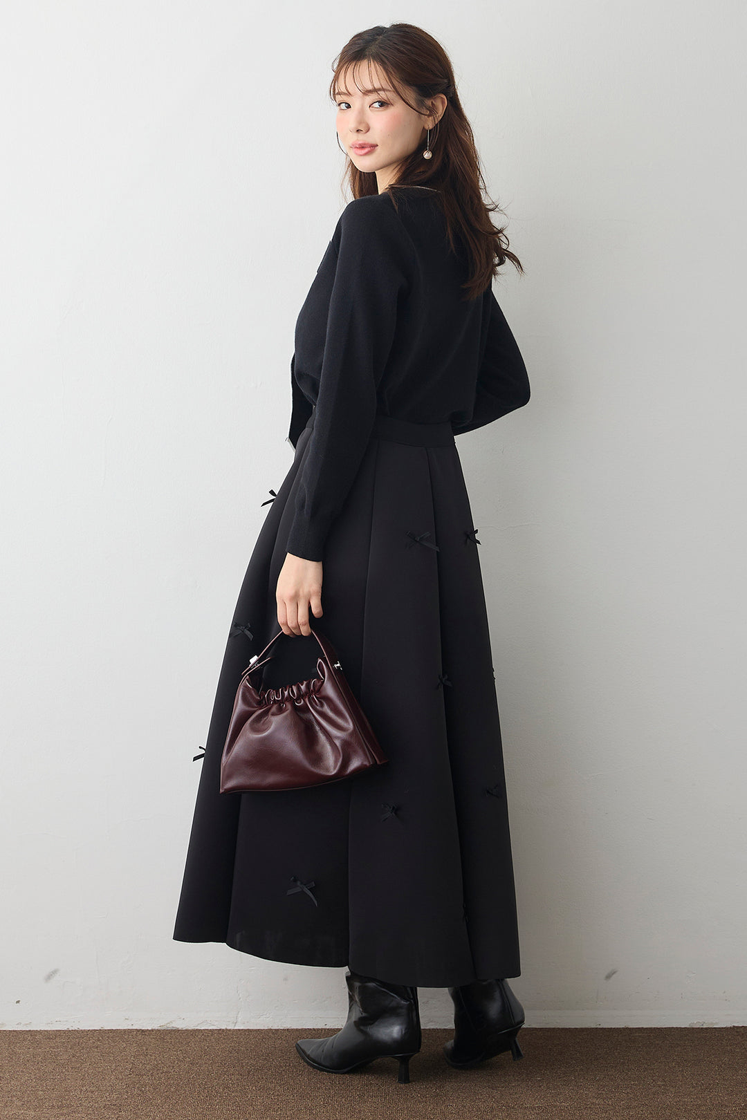 [予約/SET]配色ボウタイリボンニット+マルチパターンボンディングフレアスカート(2set)