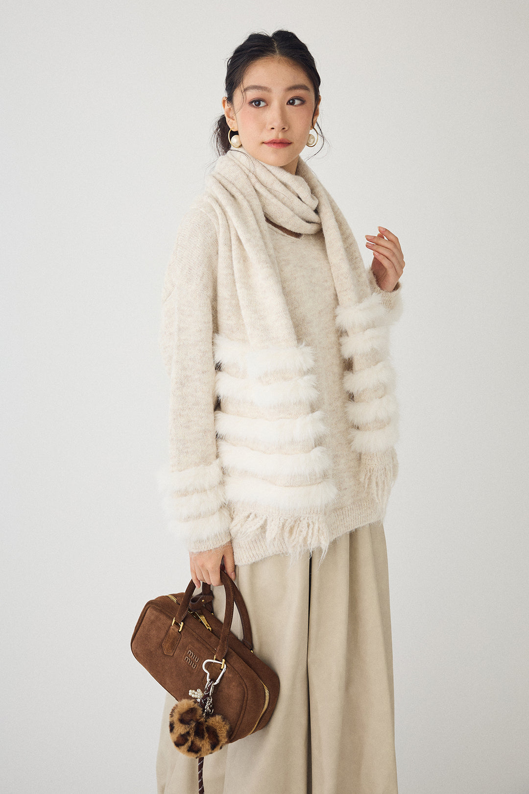 [予約/SET]マフラー付きファーラインデザインニットカーデ+レザーライクバルーンスカート(2set)